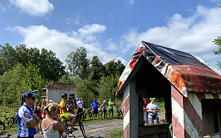 Rowerowa lekcja historii w gminie Morąg. Uczestnicy rajdu szlakiem mało znanych zabytków przejechali około 30 km